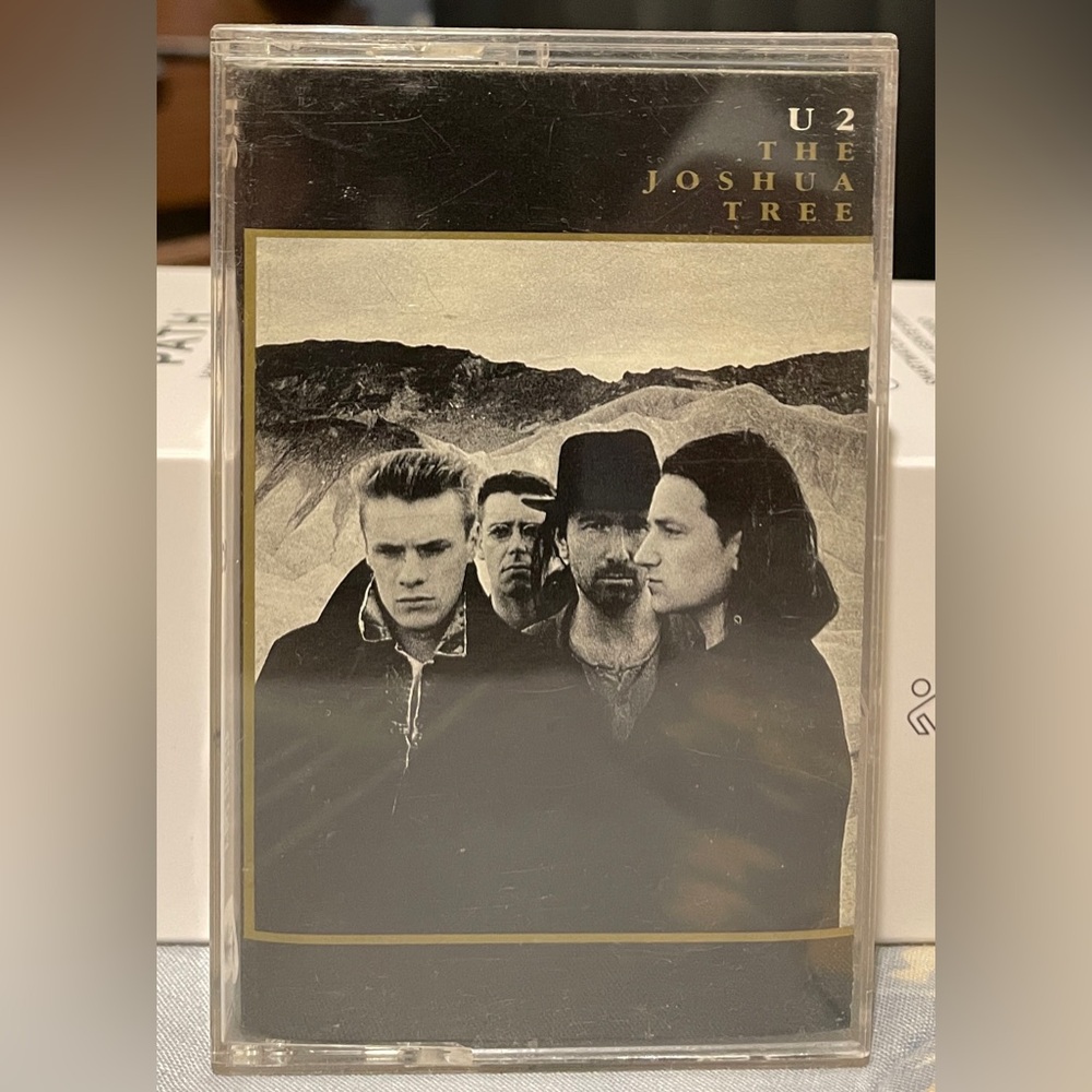 THE JOSHUA TREE by U2 (CASSETTE, 1987)